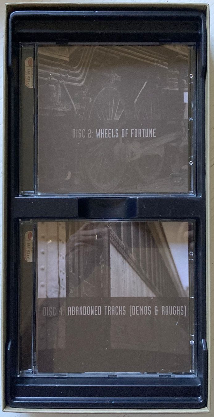 CD: THE DOOBIE BROTHERS - LONG TRAIN RUNNIN' 1970-2000 – Usato da Bottens venduto da hotter-than-hell 4