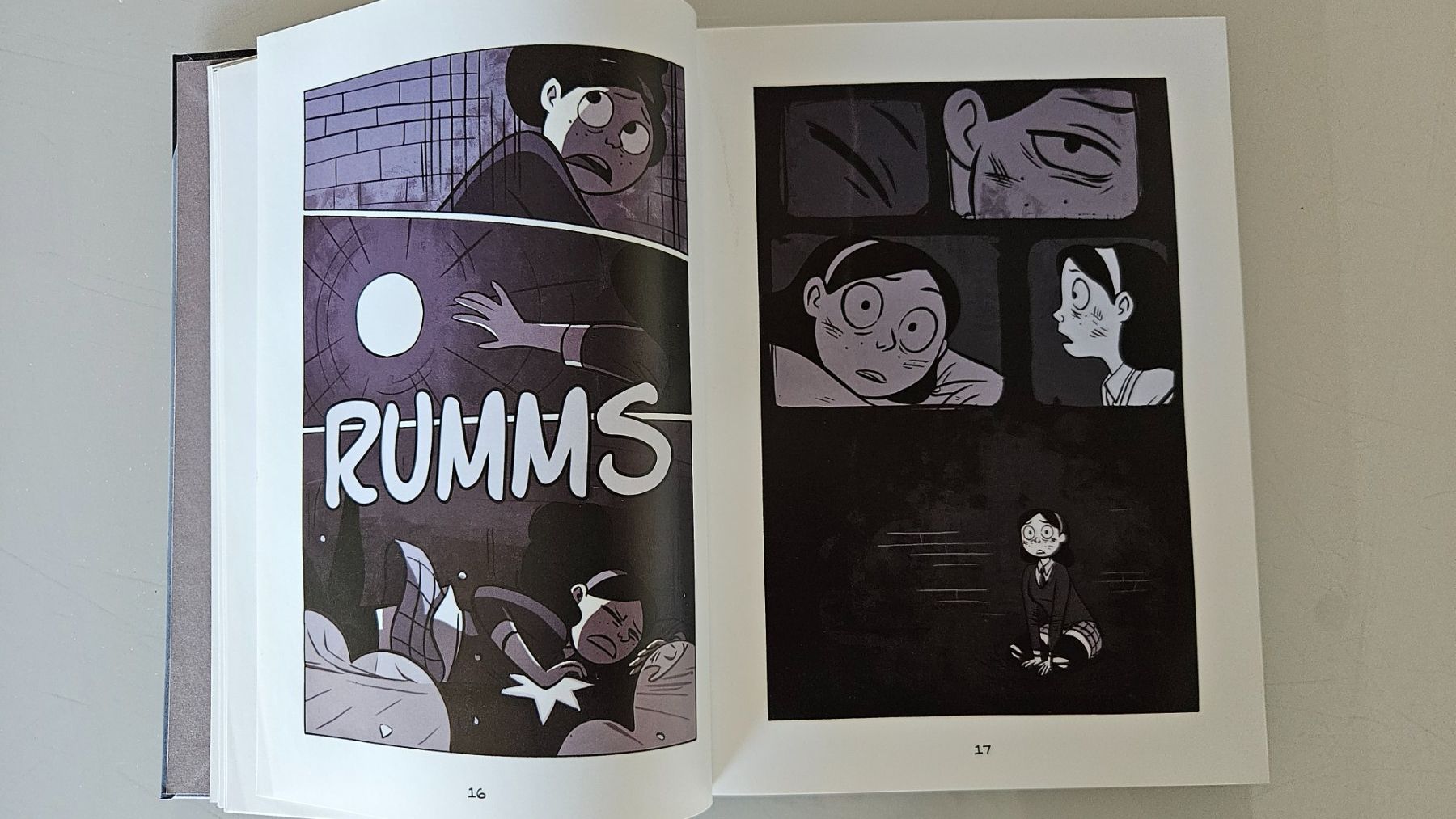 Fumetti: Anya's Geist Graphic Novel Comic Mystery – Usato da Basel venduto da True_Hofer_Store 4