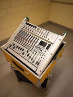 Behringer Mischpult Eurorack MX-1804X