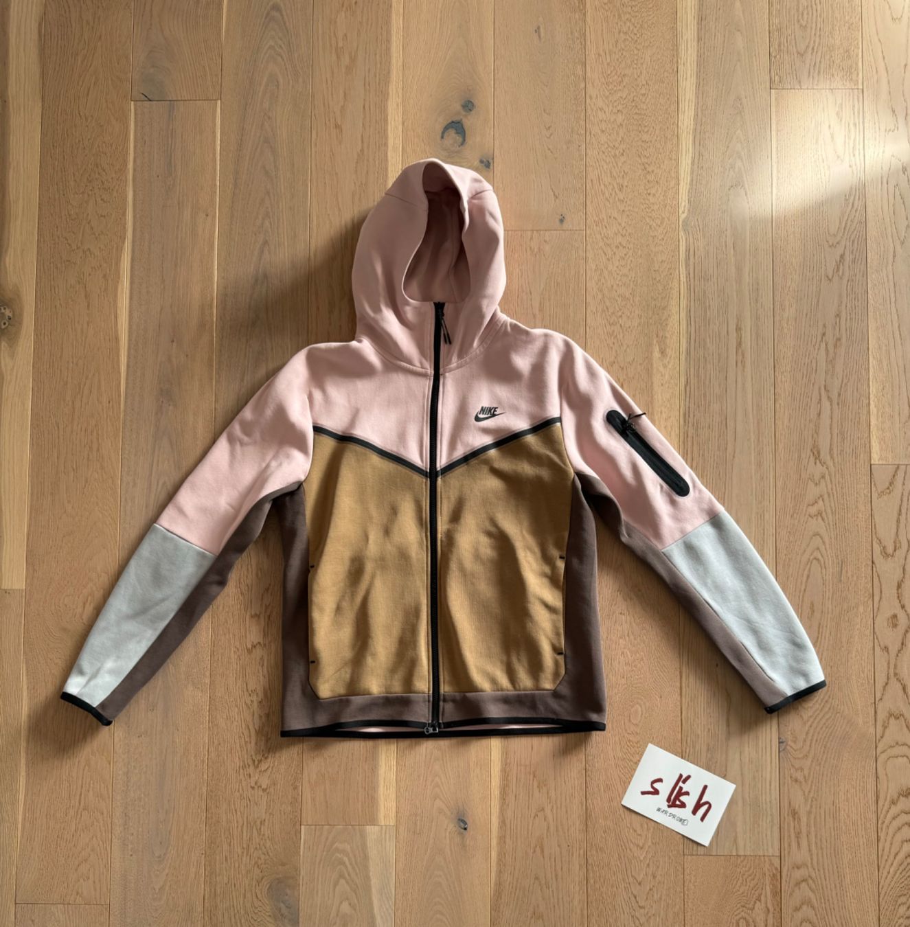 Nike Giacche: Nike Tech Fleece – Usato da La Chaux-de-Fonds venduto da slishwardrobe 2