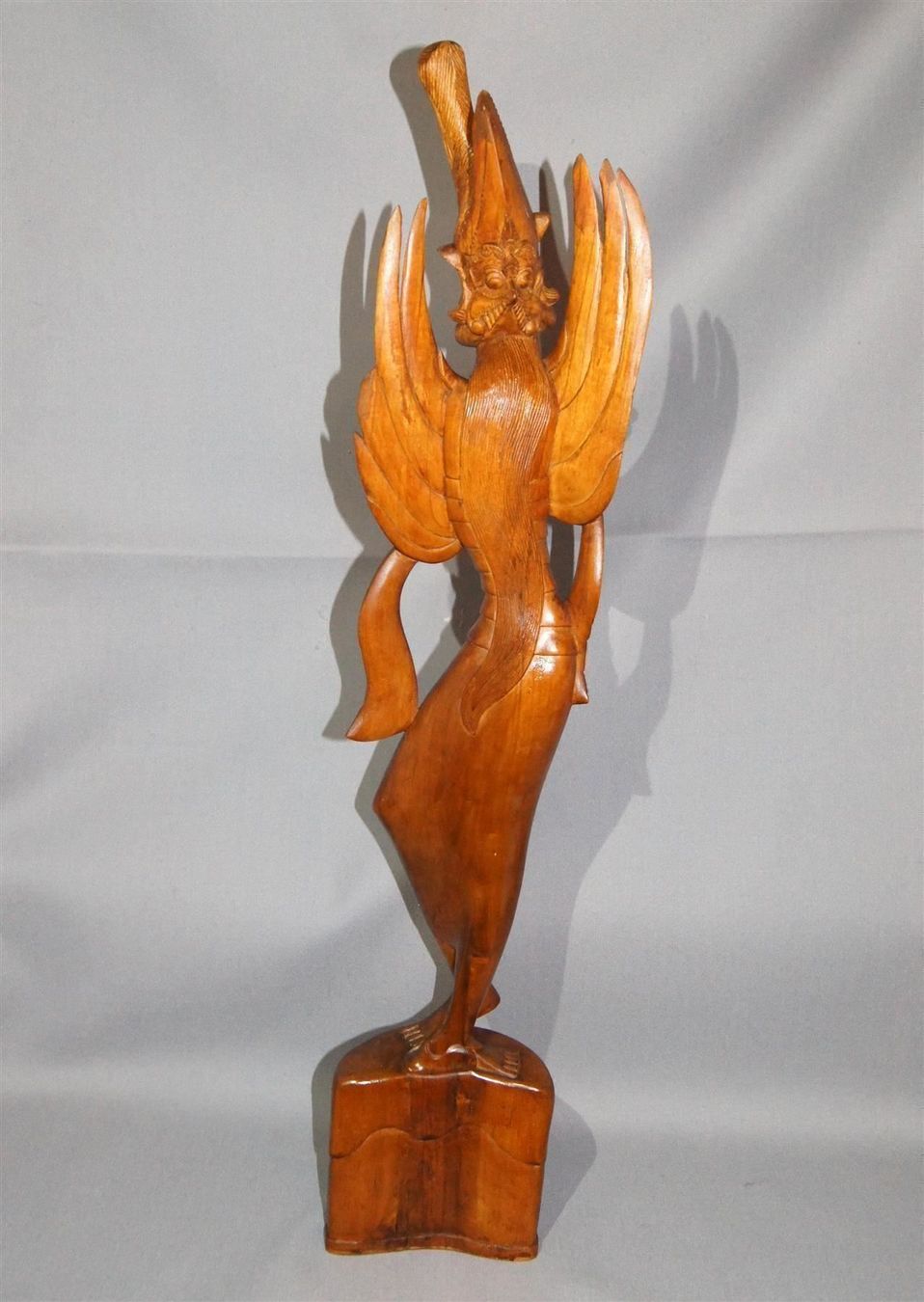 Skulpturen & Statuen: Elegante Tempeltänzerin - grosse Figur – Gebraucht aus Geroldswil von ARTEFACTO 5