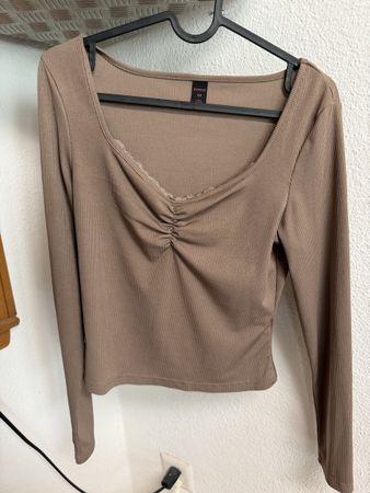 Damen Langarmshirt beige Grösse M mit Spitzenbesatz