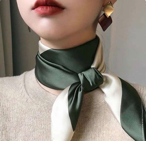Foulard & Sciarpe: 100% Seide – Nuovo e nell'imballaggio originale da Zürich venduto da ReStyle.