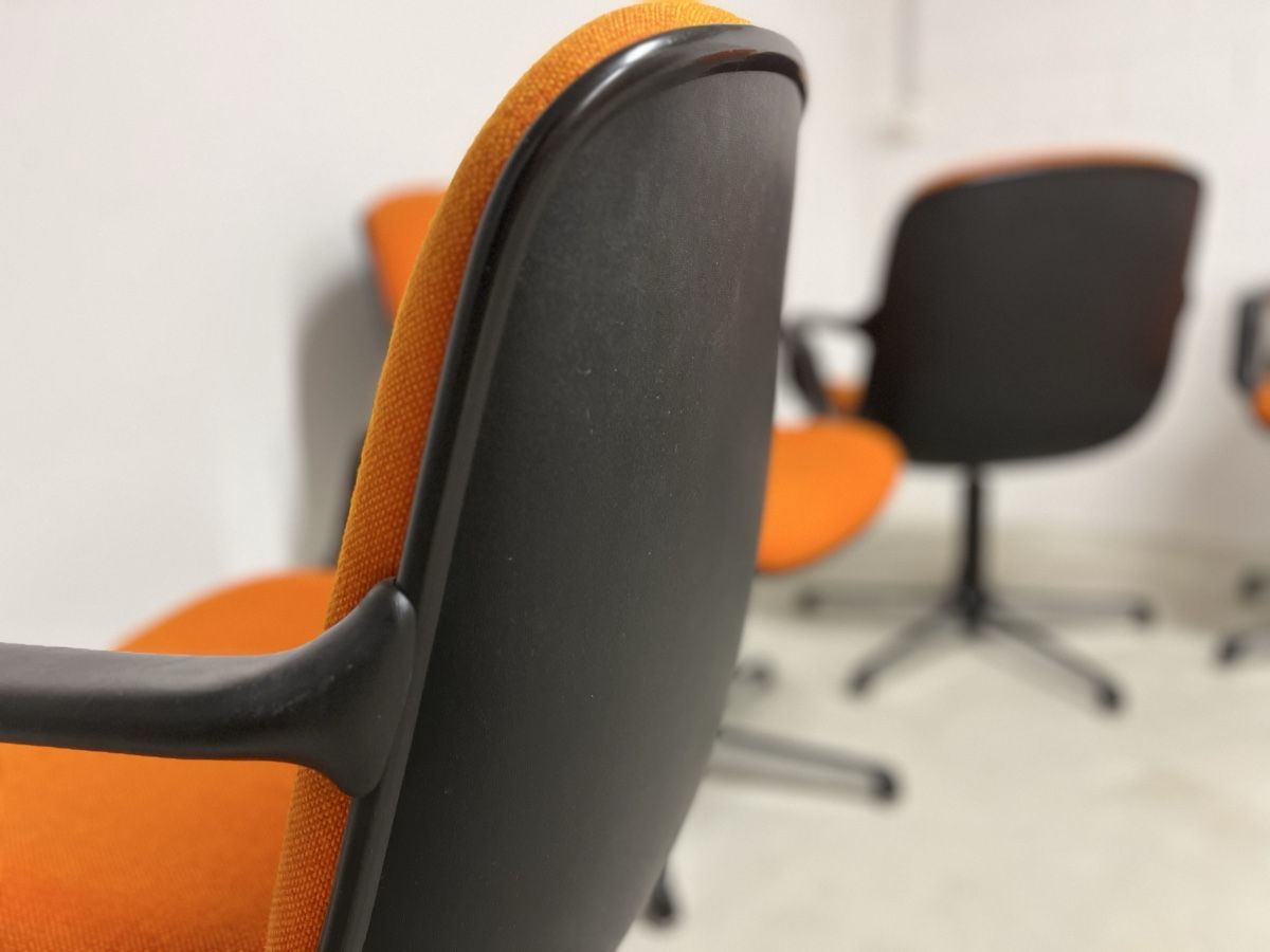 Sedie: Vintage Bürostühle Set orange – Usato da St.Gallen venduto da munooz 3