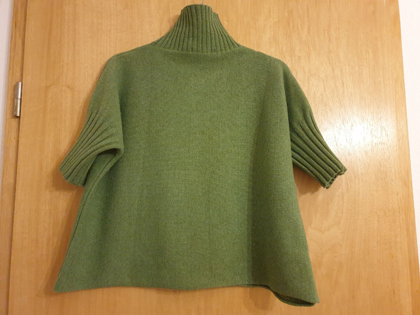 Maglioni & Felpe: Pull, 38, PLEASE vert , col montant, viscose, polyester – Usato da Neuchâtel venduto da Verenas12 2