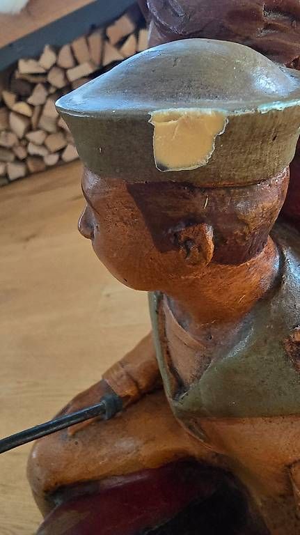 Modellbausätze & Standmodelle: Harley-Davidson Retro Figur auf Motorrad – Defekt aus Leimbach AG von Vogelspinne 4