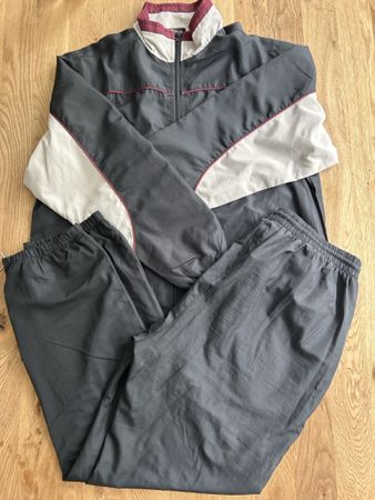 Trainingsanzug Grösse M