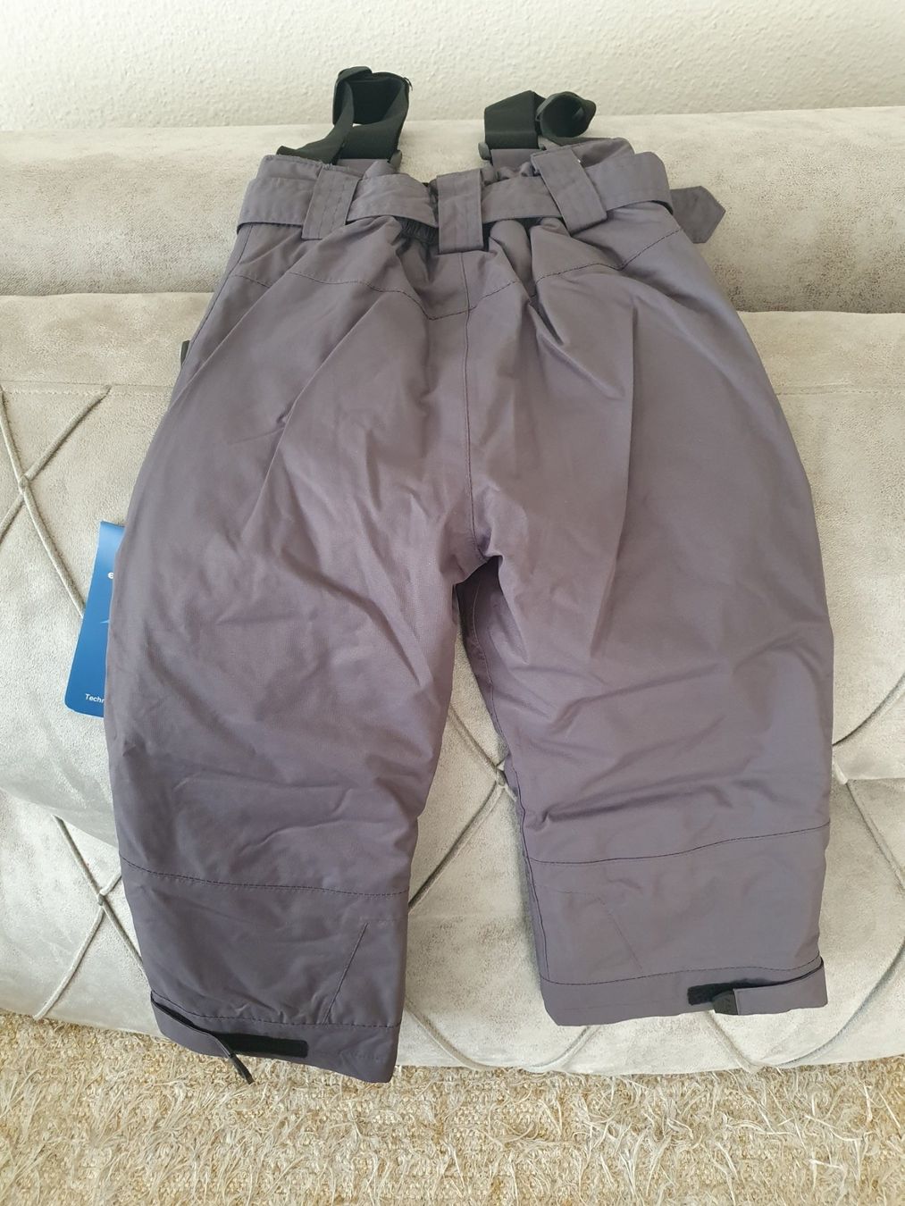 Pantaloni: Neue, graue Skihose Gr. 92 – Nuovo e nell'imballaggio originale da St. Gallen venduto da 1811123 1