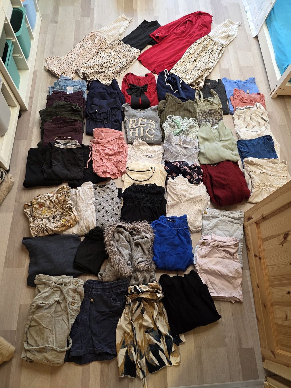 Kleiderpakete: 45 Teile Grösse 48 / XXL – Gebraucht aus St. Peterzell von upcycling_