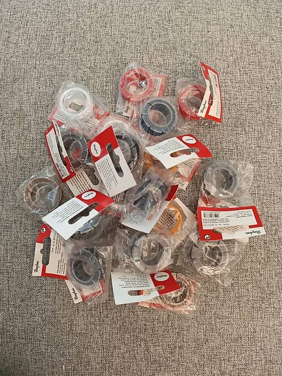 Nastri decorativi: Neue Wachskordeln 0.6 mm / 10 m – Usato da Berg TG venduto da Gisela86