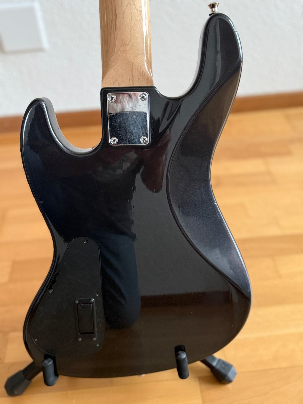 Strumenti musicali: ZOLA 5-String Bass – Usato da Eppenberg venduto da Henryman21 7