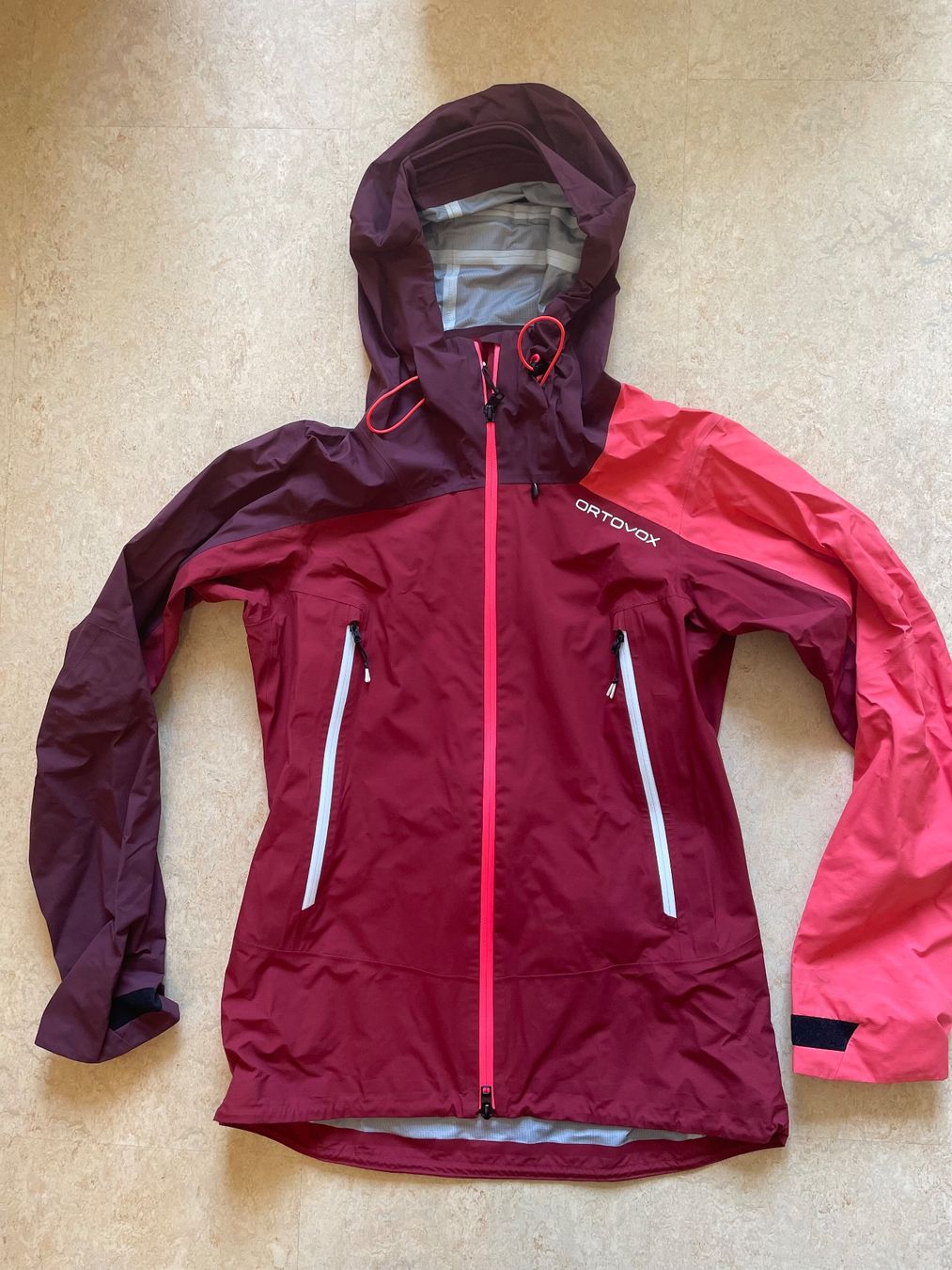 Ortovox Jacken: Ortovox Regenjacke – Gebraucht aus Schaffhausen von assiral89