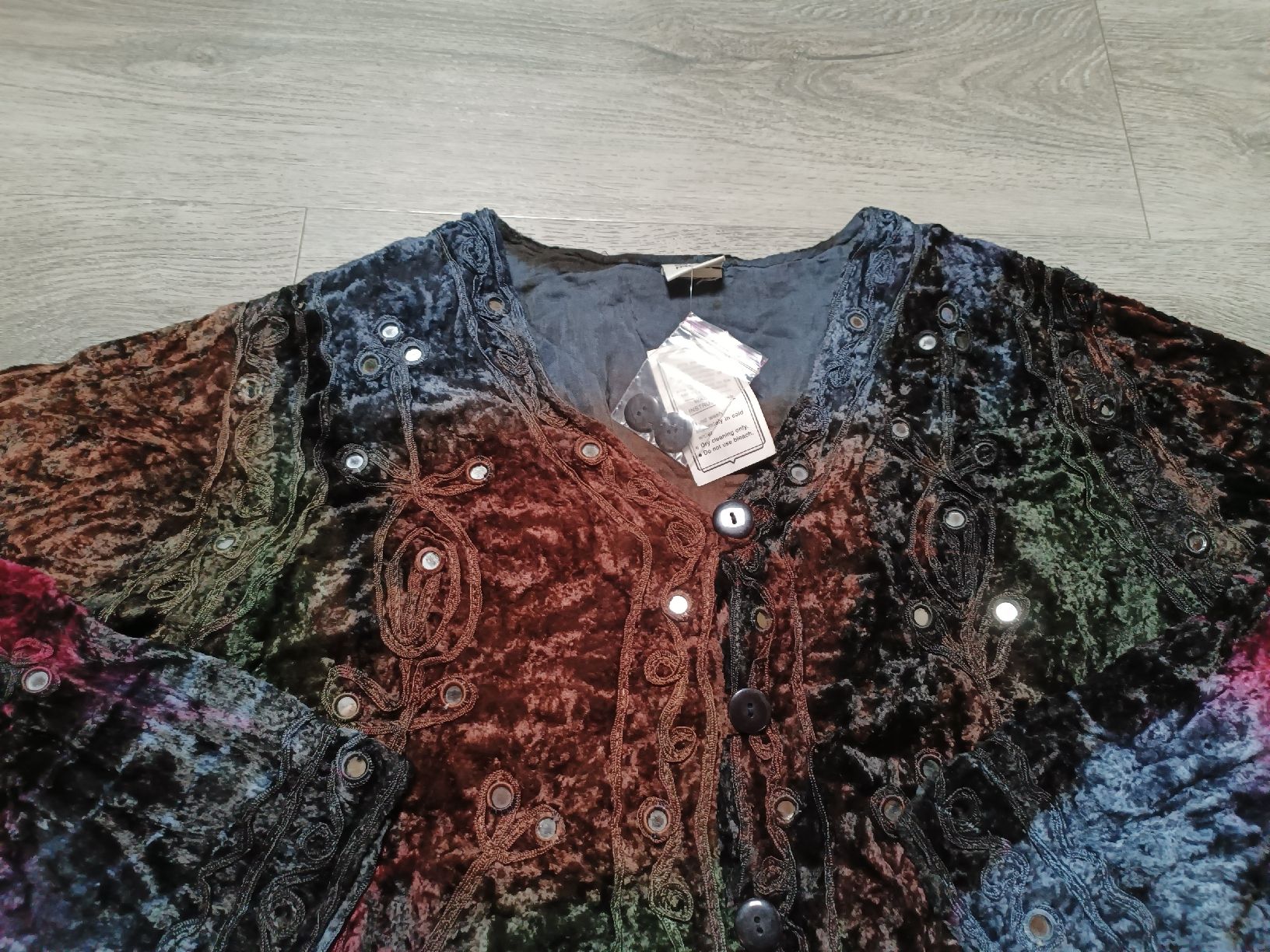 Giacche: Indische Jacke/ Pulli L neu – Nuovo (secondo la descrizione) da Bätterkinden venduto da Elefantenzoo 1