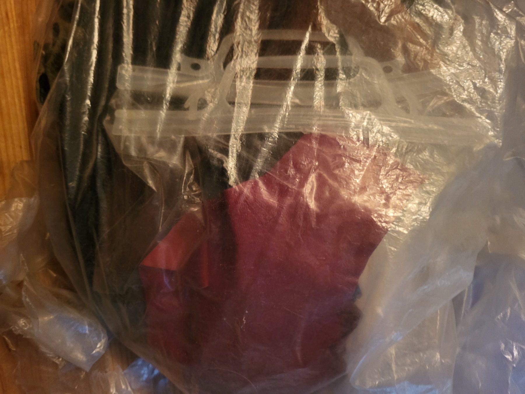 Tessuti: Grosser Sack mit Fell- und Lederresten, ca. 6 kg – Usato da Guggisberg venduto da Aegertenlehn 2