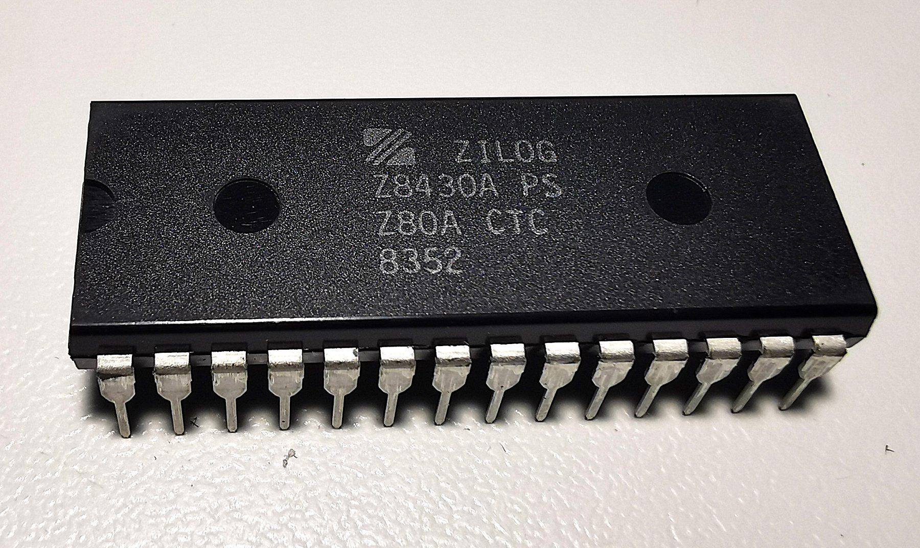Elektronikbauteile: Z8430A Peripheriechip zu Z80 CPU – Neu und originalverpackt aus Oberwangen b. Bern von Vittorio0
