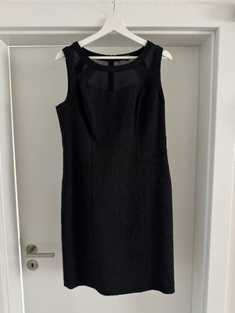 COMMA Kleid, Grösse 38, Schwarz, Elegant - Top Zustand