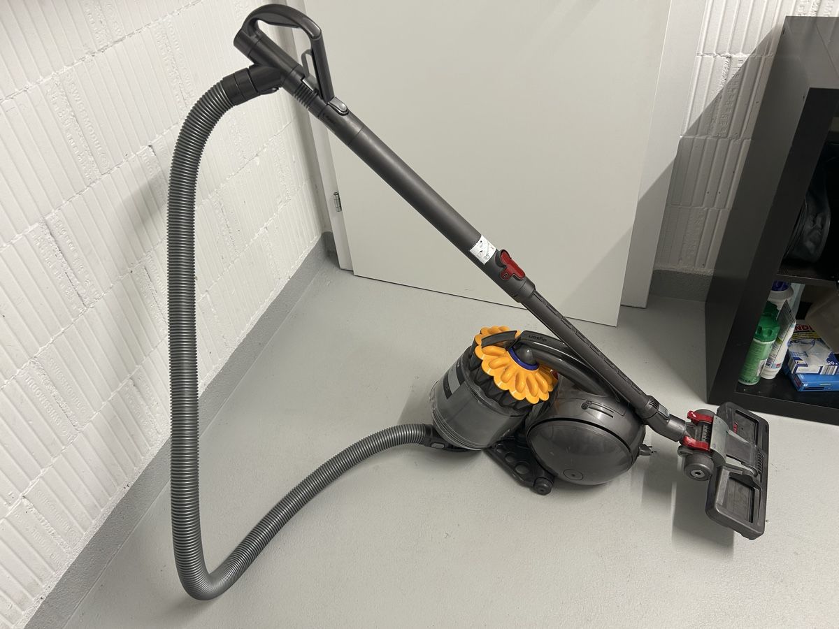 Dyson Aspirateurs & Accessoires: Dyson Staubsauger – D'occasion à Eschlikon TG par Laenzi01