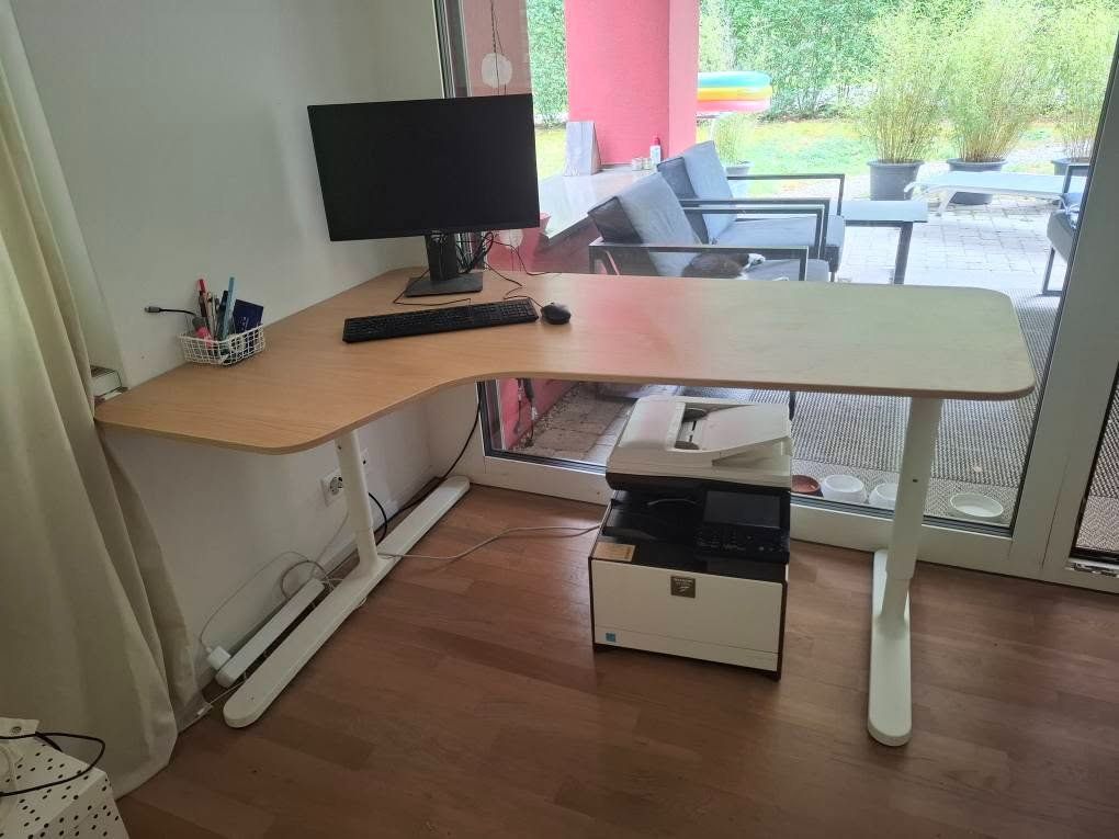 Ikea Scrivanie: Schreibtisch – Usato da Schaffhausen venduto da ann_cjt6
