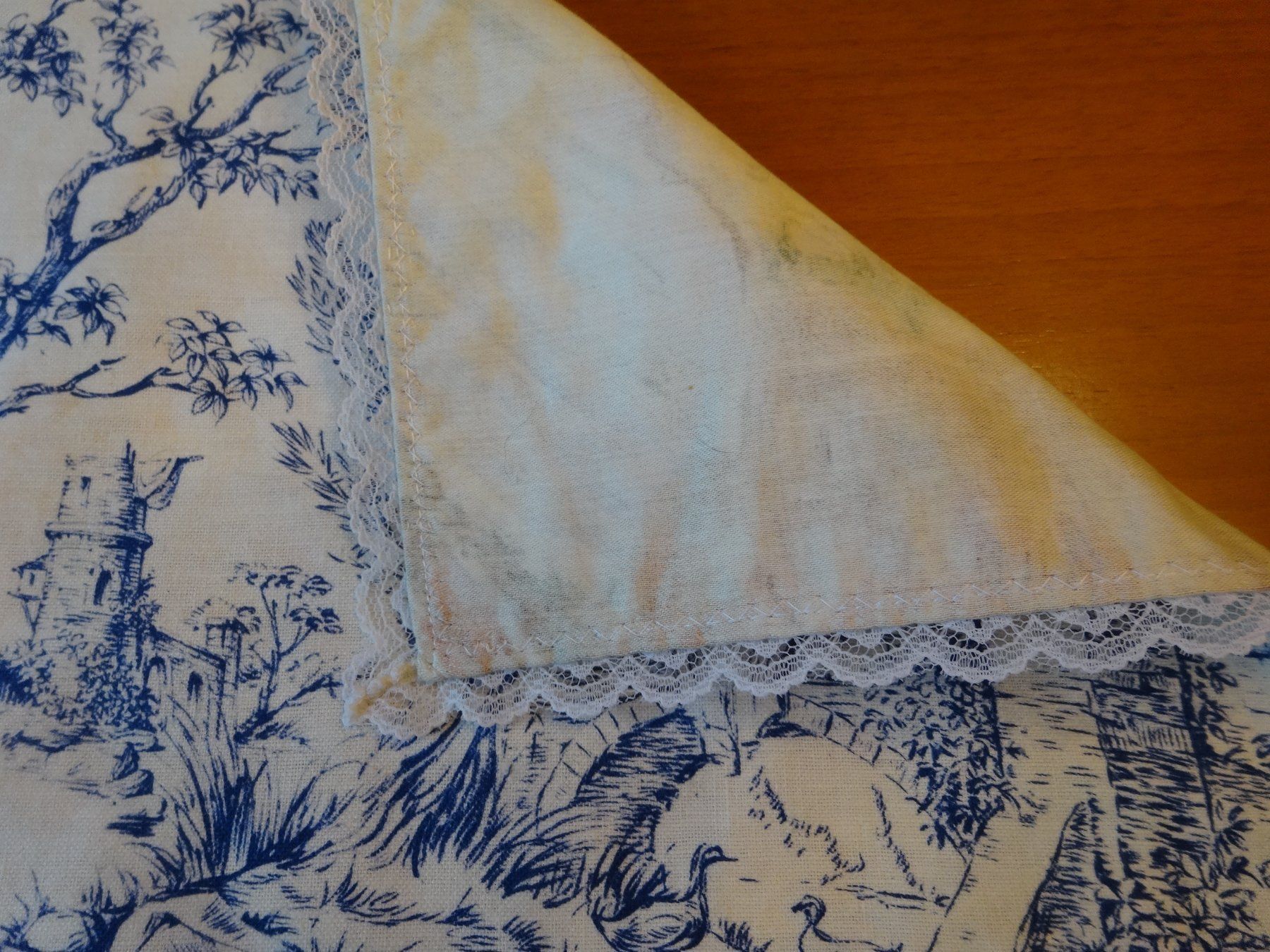 Toutes les décorations: Napperon coton imprimé + dentelle – Neuf avec emballage d'origine à Biel/Bienne par milamila02 4