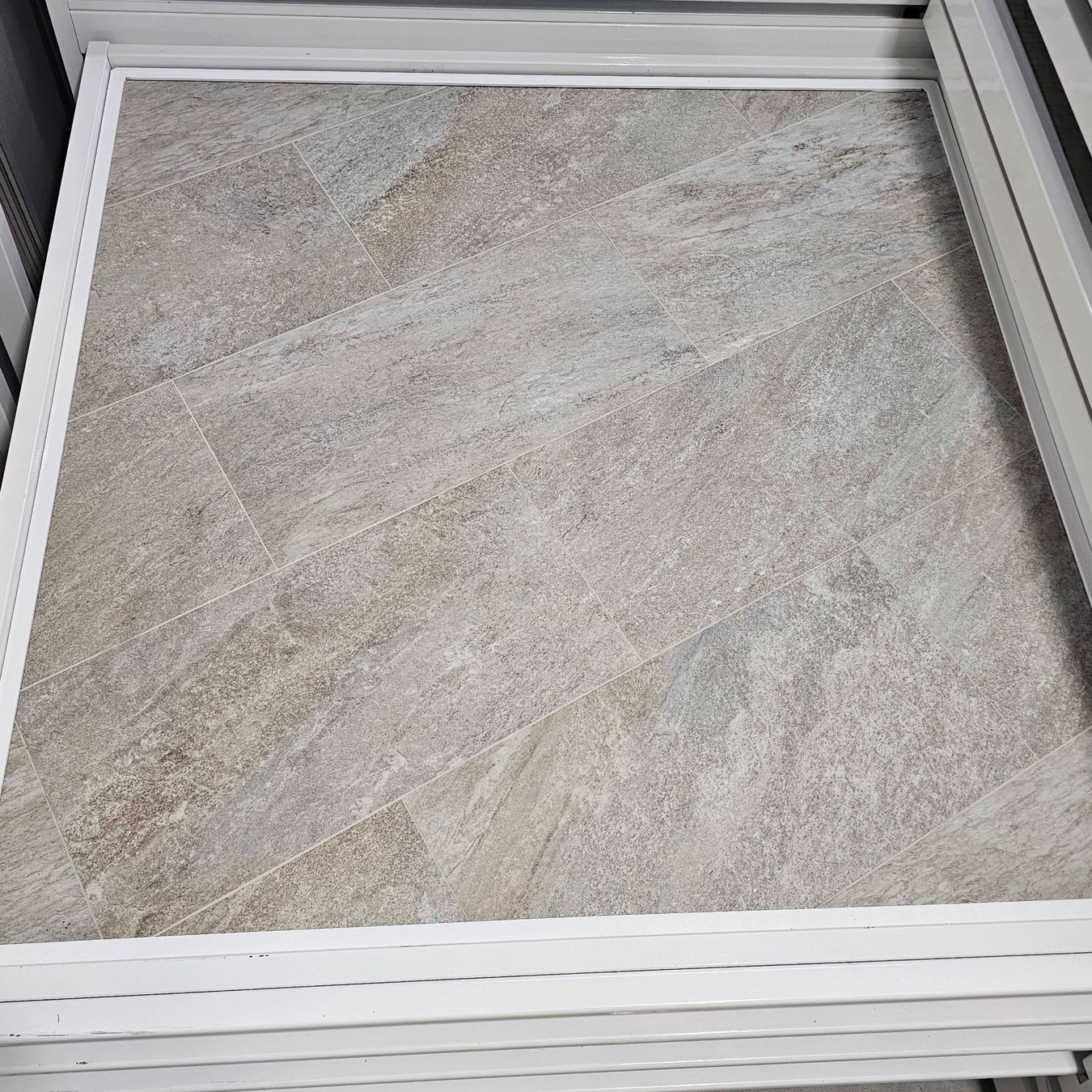 Rivestimenti per pavimenti: TOP Angebot / Wand oder Bodenplatten 30x60 oder 60x60cm 9mm – Nuovo e nell'imballaggio originale da Tübach venduto da swiss-sani