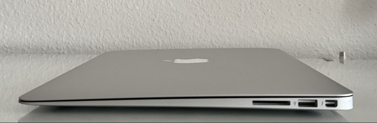 Apple Notebook: MacBook Air 13", i5, 8GB RAM, 2017 – Usato da Cham venduto da valeria.x 7