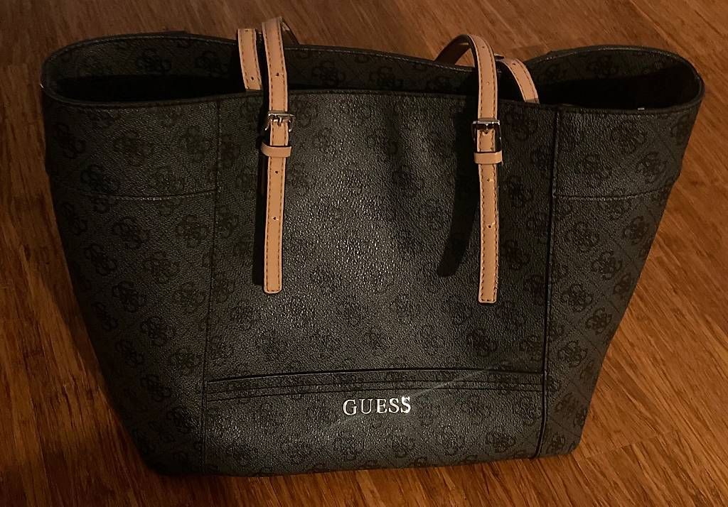 Borse da donna: Guess Tasche (Shoppingbag) – Usato da Villmergen venduto da Sabsi92