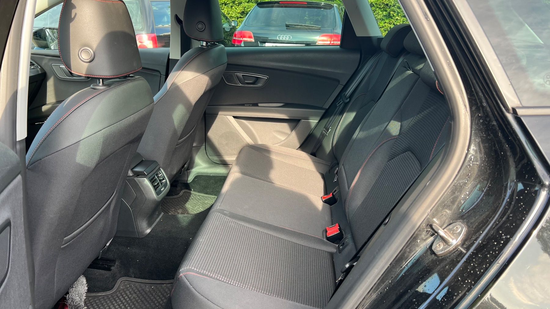 Seat Automobili: Seat Leon ST 2.0 TDI 184PS FR DSG – Usato da Goldach venduto da CityGOAuktion 5