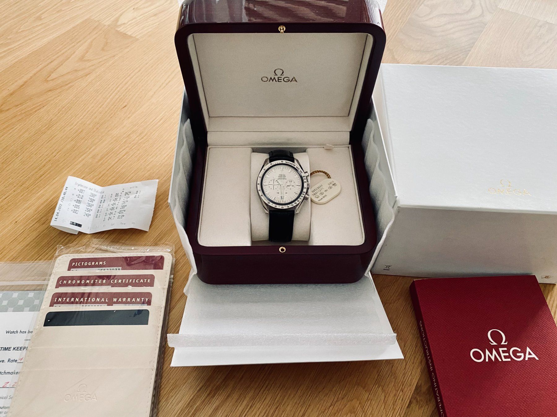 Omega Orologi: Omega Speedmaster Broad Arrow - 18k White Gold – Usato da Wettswil venduto da HeureNoble 1