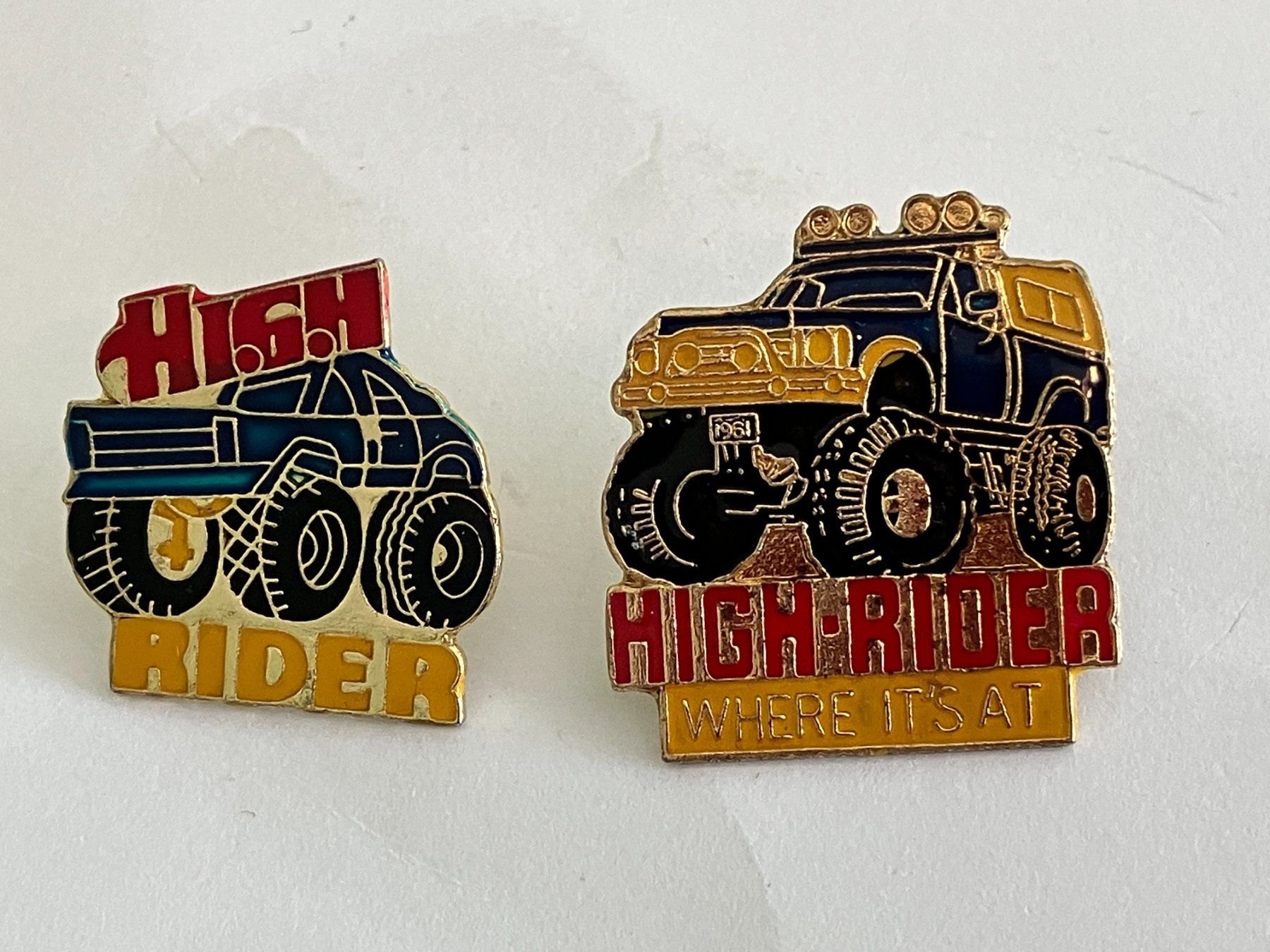 Placchette & Badge: 2 Pin High Rider – Usato da Basel venduto da djwwpp