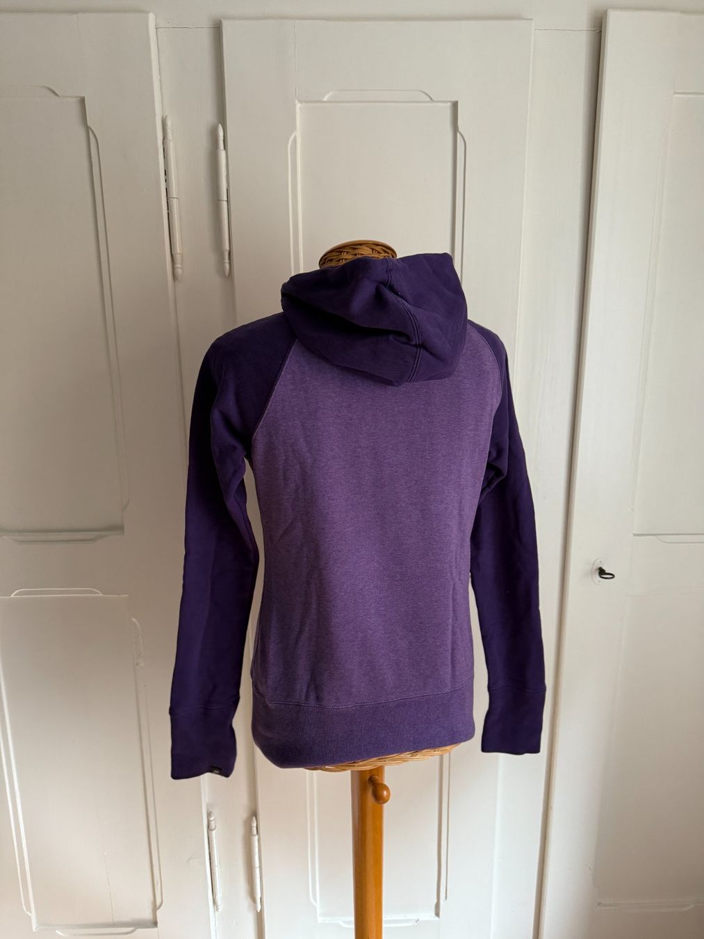 Nike Pullover & Sweatshirts: NIKE - Hoodie Sweatshirt violett S – Gebraucht aus Zürich von Diazaio 2