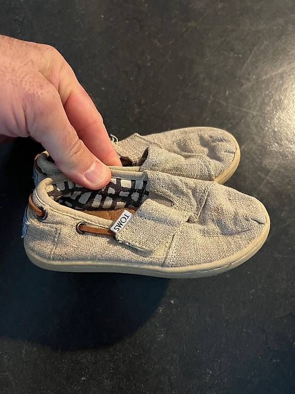 Scarpe per ragazzi: Toms Kinder Sandalen – Usato da Zürich venduto da sua_8b9h 1