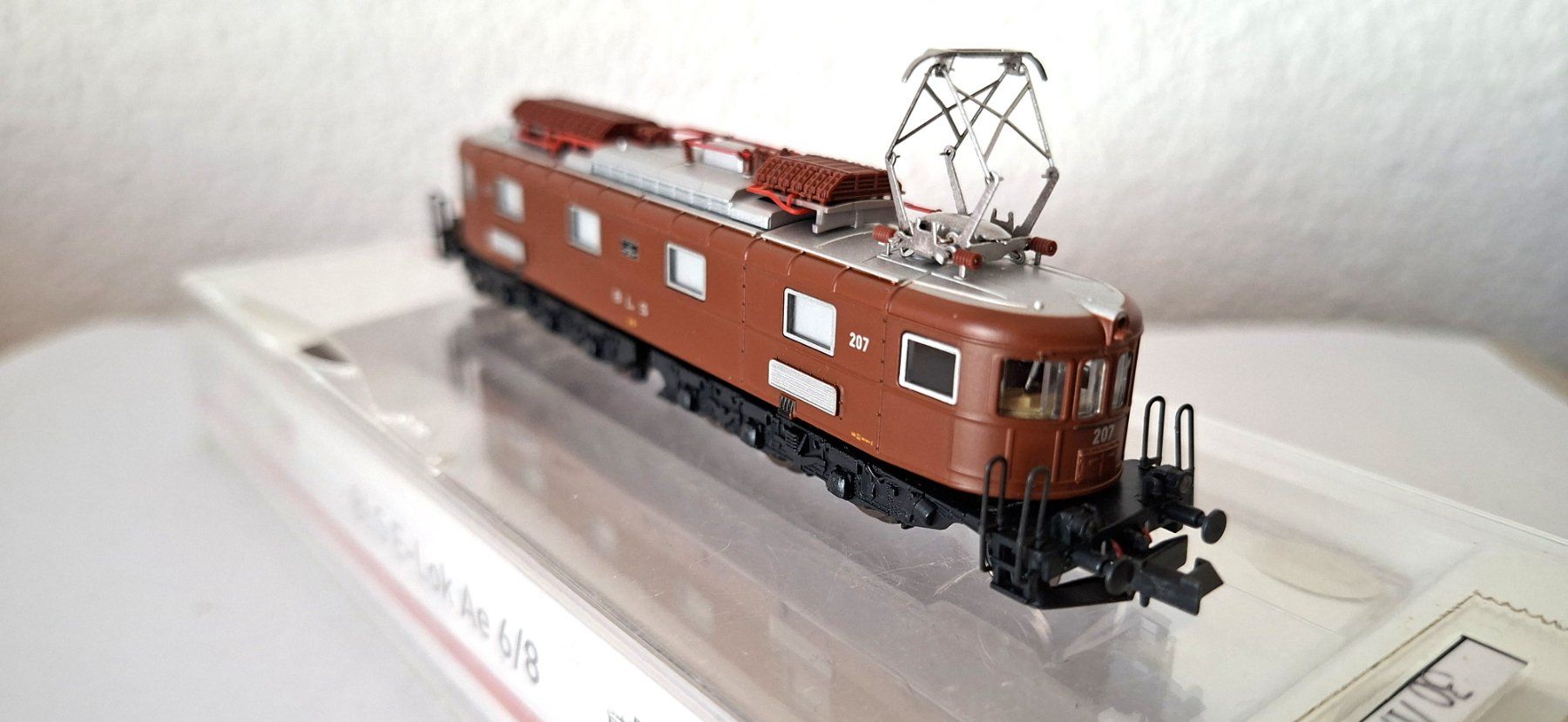 Hobbytrain Modelleisenbahnen: Hobbytrain Ae 6/8 BLS 10184  Lok 207 – Gebraucht aus Biberist von Ntrains 2
