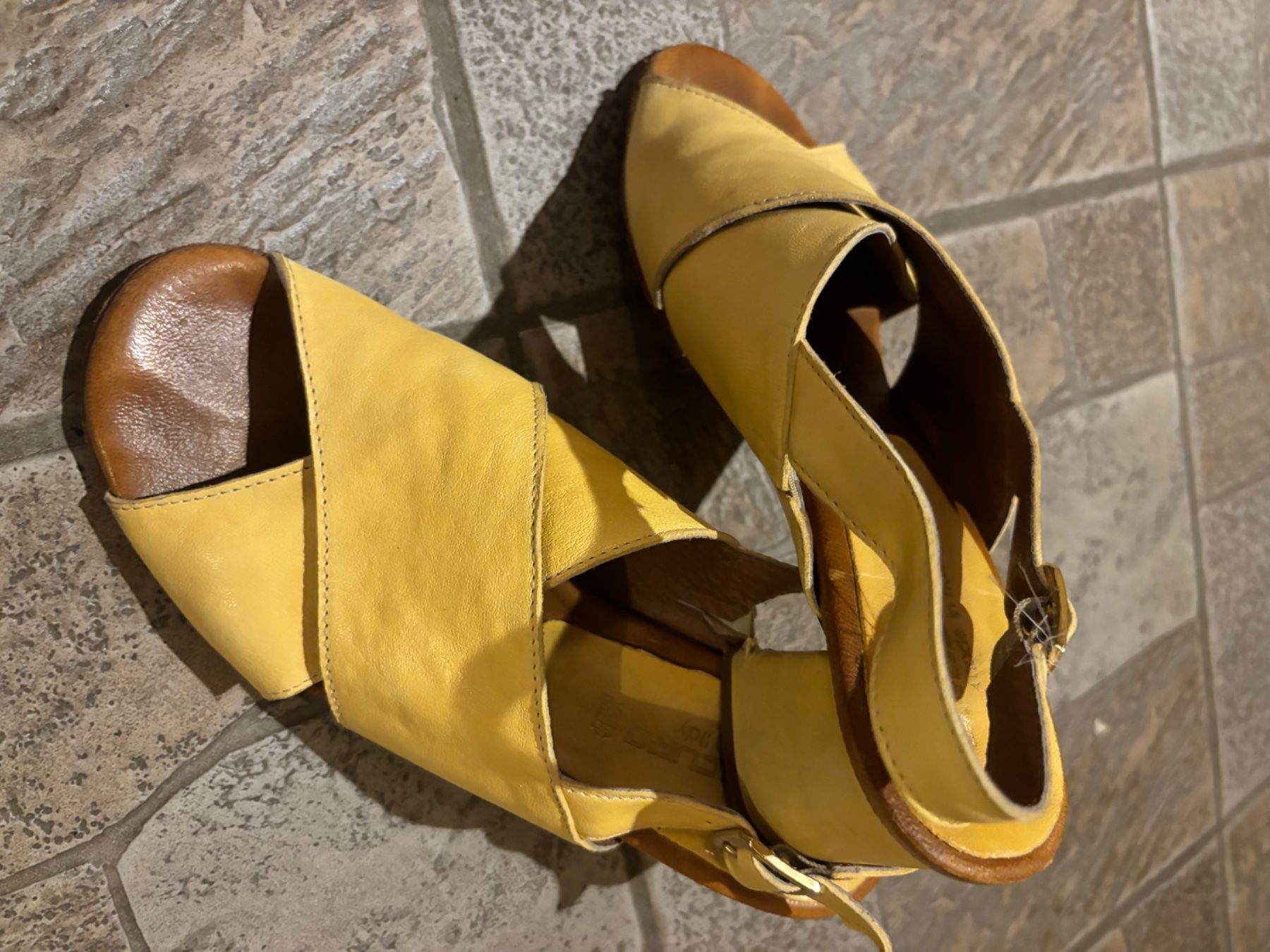 Damenschuhe: 37_natural very soft leather_made in Italy – Gebraucht aus St-George von elena27 1