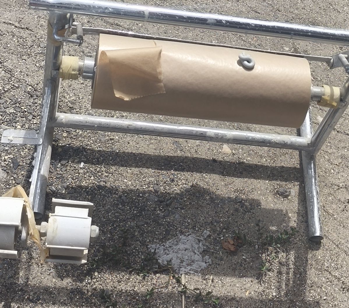 Supporti a parete: Papierrollenhalter Metall gebraucht – Usato da Birr venduto da PalermoF