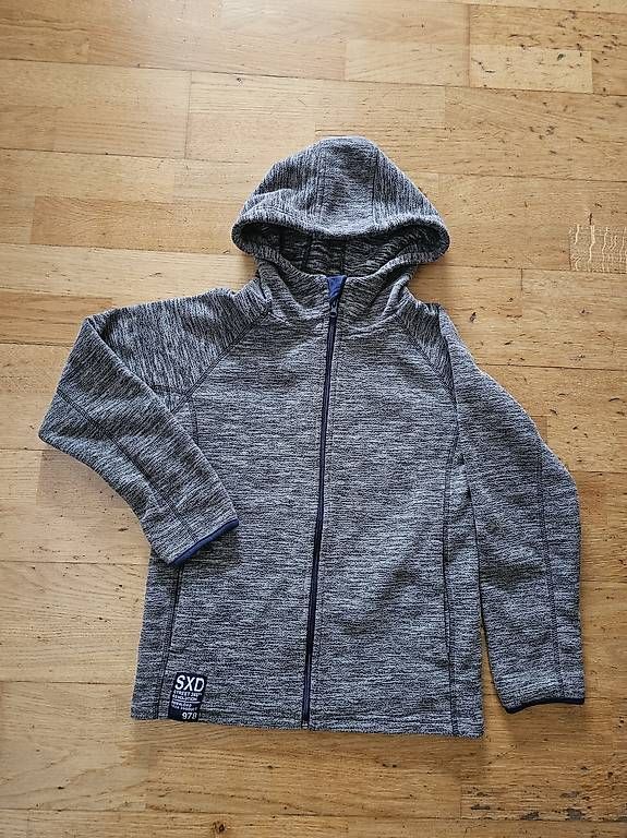 Jacken & Mäntel: Faserpelz / Fleece Jacke Gr. 140 – Gebraucht aus Luzern von Donky_king
