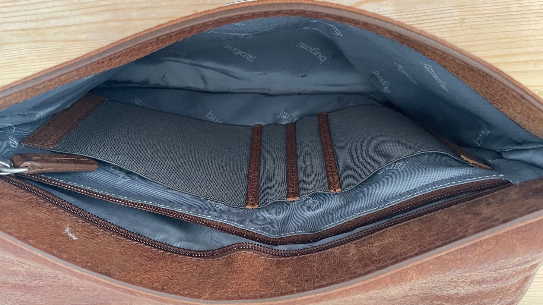 Bugatti Valigie & Borse: BUGATTI Echtledertasche Laptop  (Gratisversand CH) – Nuovo (secondo la descrizione) da Ilanz venduto da Mobby71 2