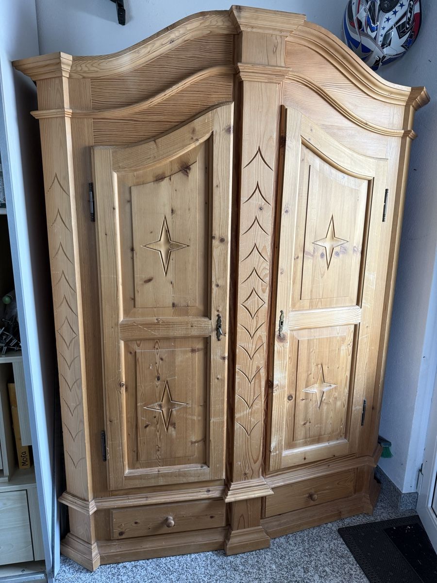 Armadi: Holz schrank – Usato da Altenrhein venduto da Sandro_braendle
