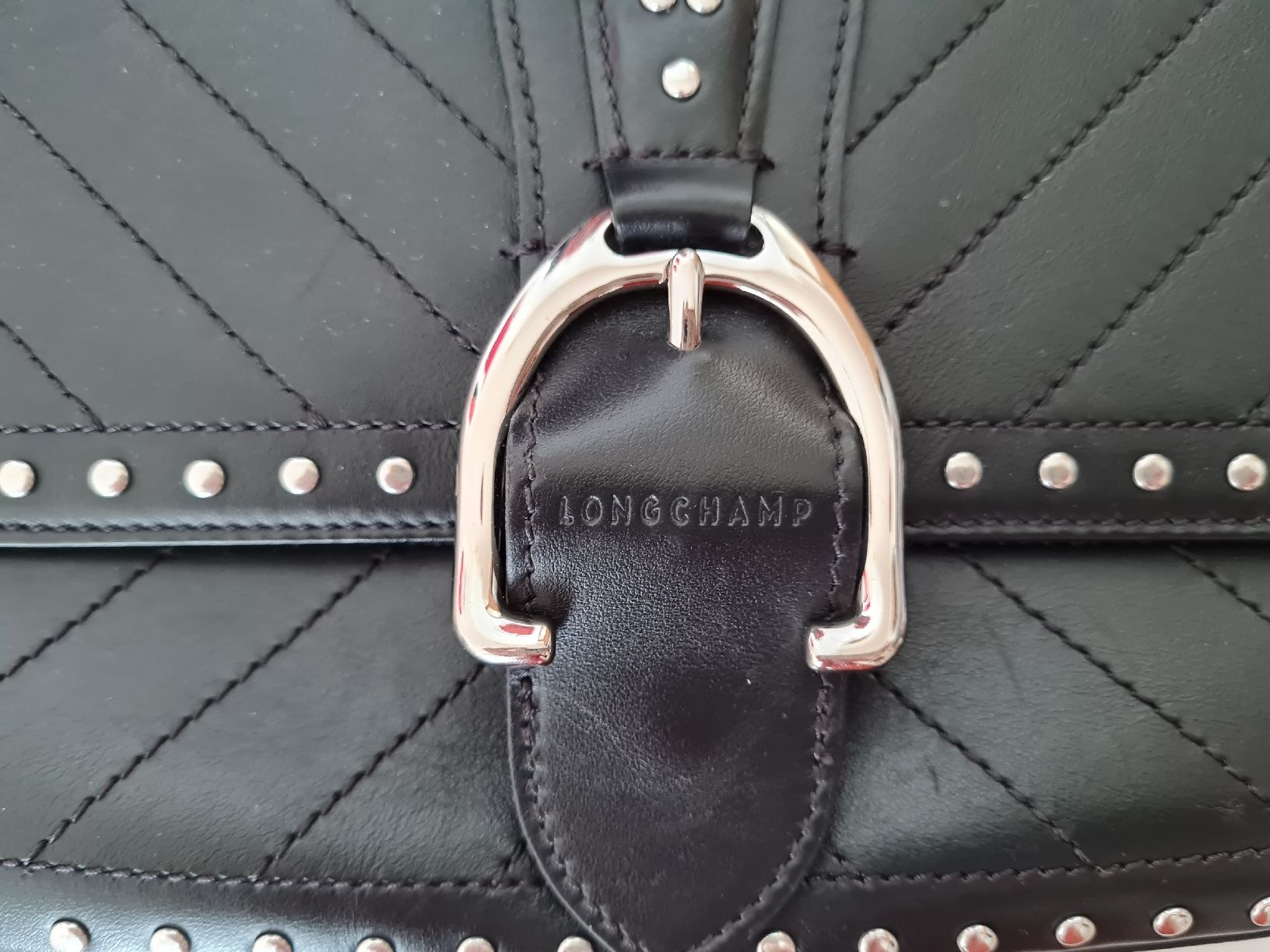 Longchamp Sacs femmes: Sac Longchamp amazone cuir noir – D'occasion à Payerne par wardi11 1