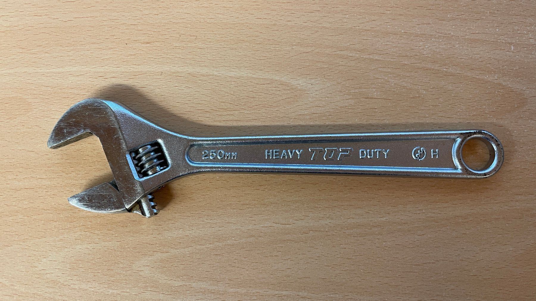 Tutti gli attrezzi: Rollgabelschlüssel 250mm 30mm – Usato da Glattfelden venduto da cybermaxx 1