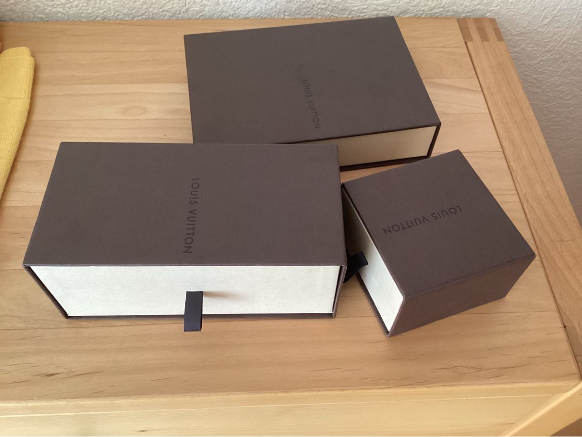 Portagioie: 3 Coffrets Louis Vuitton – Nuovo (secondo la descrizione) da Chemin venduto da ChocolatauLait1902 1