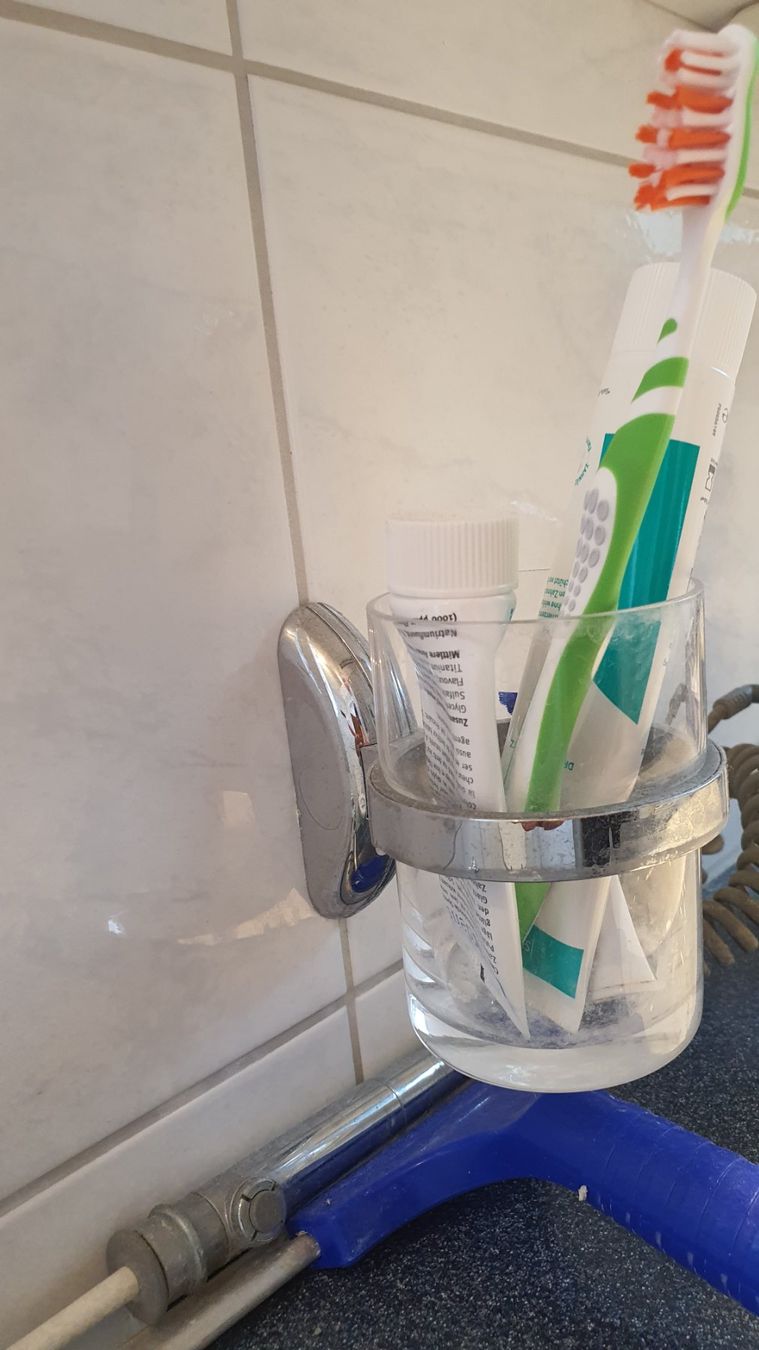 Grohe Altro per la casa: 2x Wandhalterung und Glas – Usato da Niederglatt ZH venduto da Clarify 1
