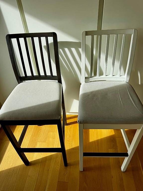 Set de table et chaises: Table haute IKEA avec 6 chaises de bar – D'occasion à Chardonne par pat_n797 2