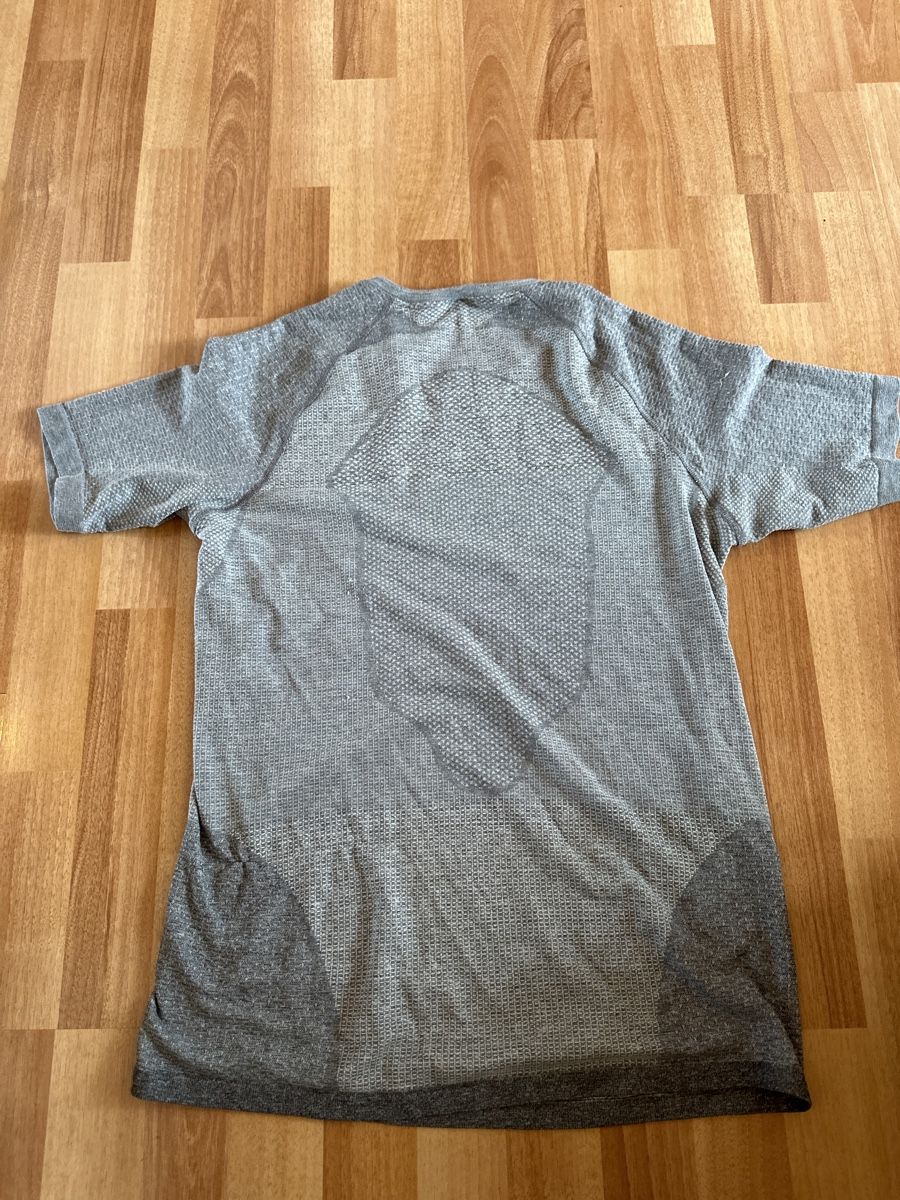 Odlo T-Shirts: T-Shirt Odlo Gr. M grau – Gebraucht aus Grub AR von sam_rq67 1