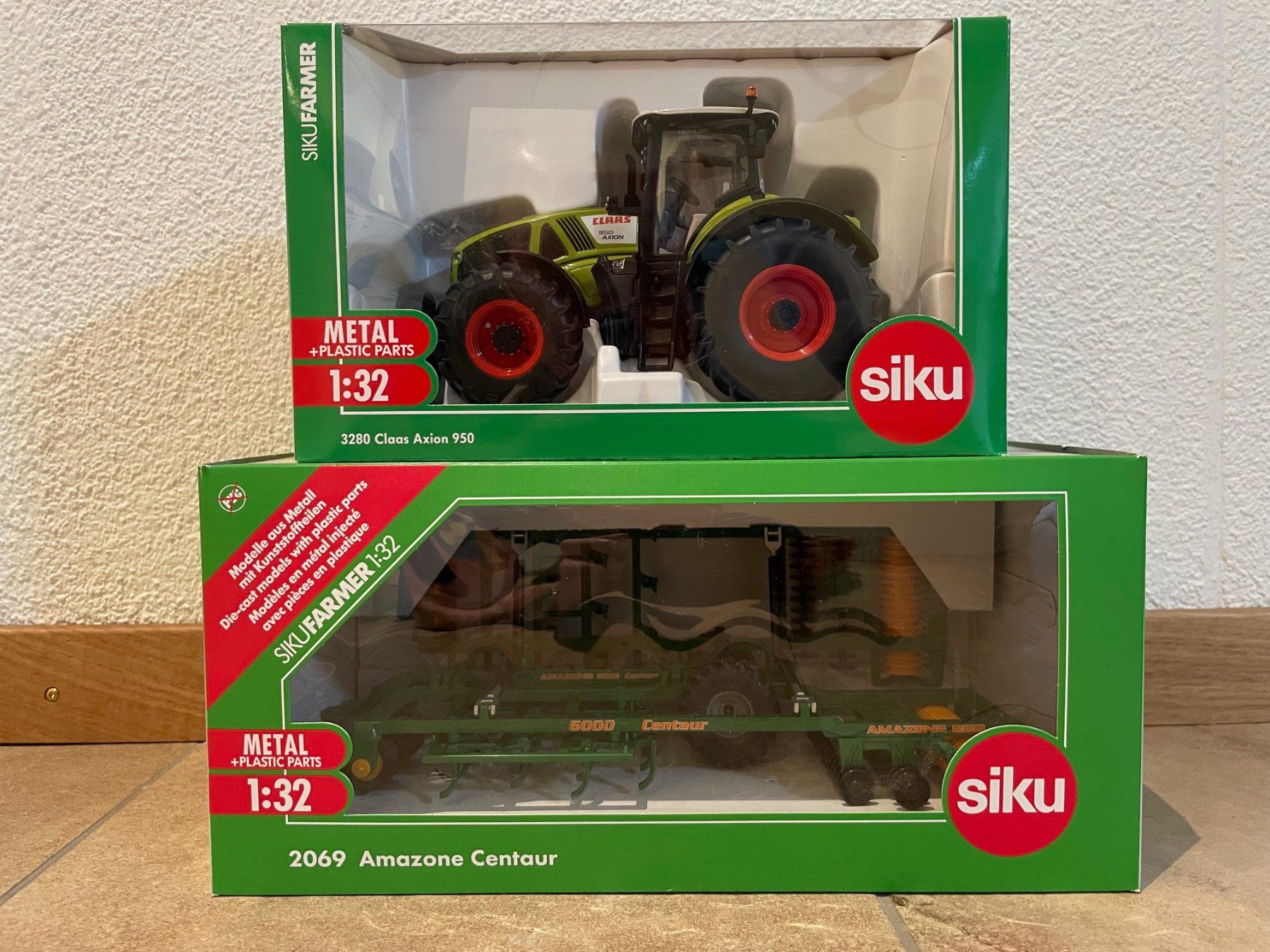 Claas Trattori: SIKU Claas Axion 950 mit Amazone – Nuovo e nell'imballaggio originale da Kreuzlingen venduto da Stefan1150 6