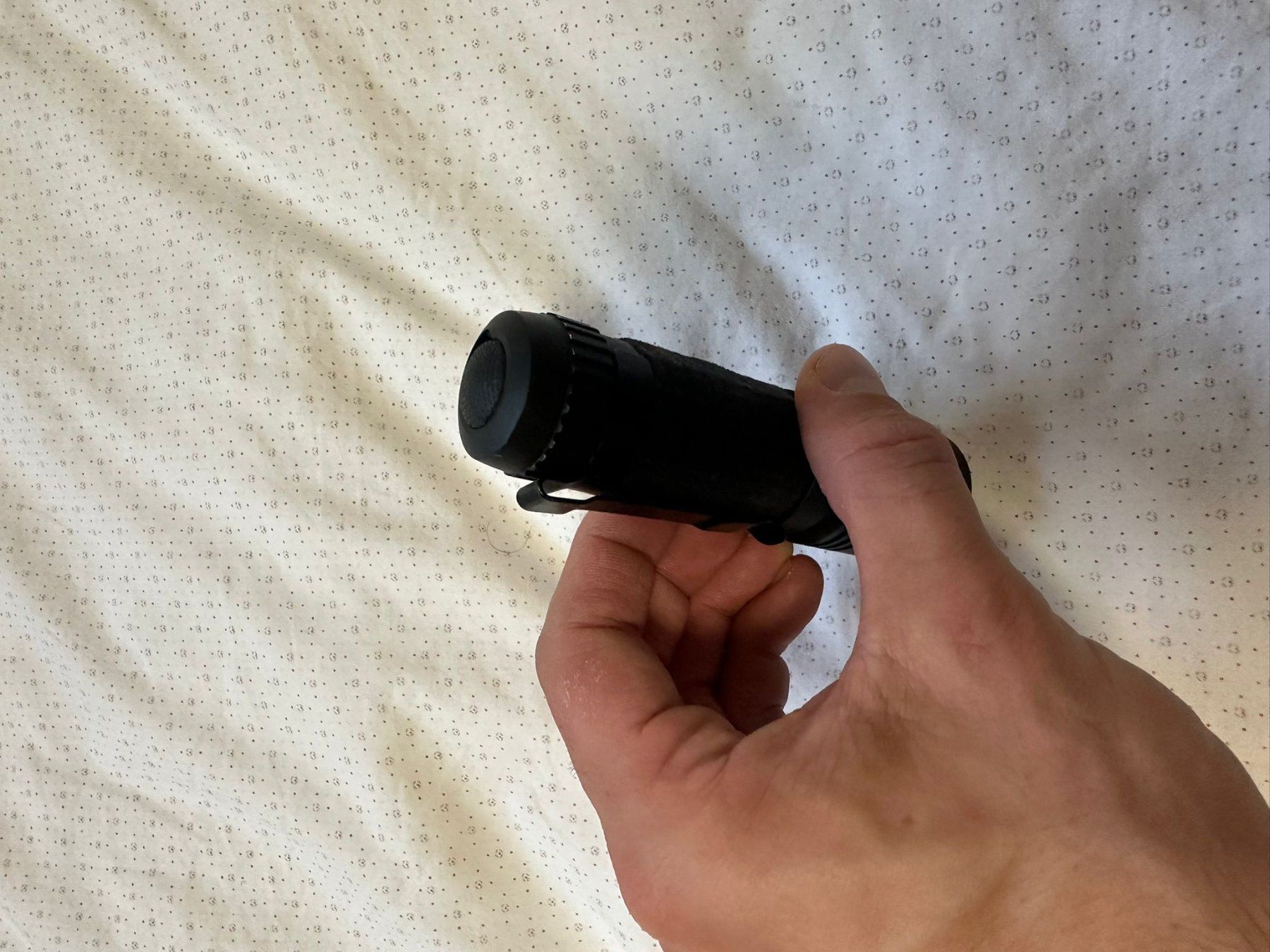Lampade: Lampe torche tactique LED puissante – Usato da Prilly venduto da LausanneArchive 1