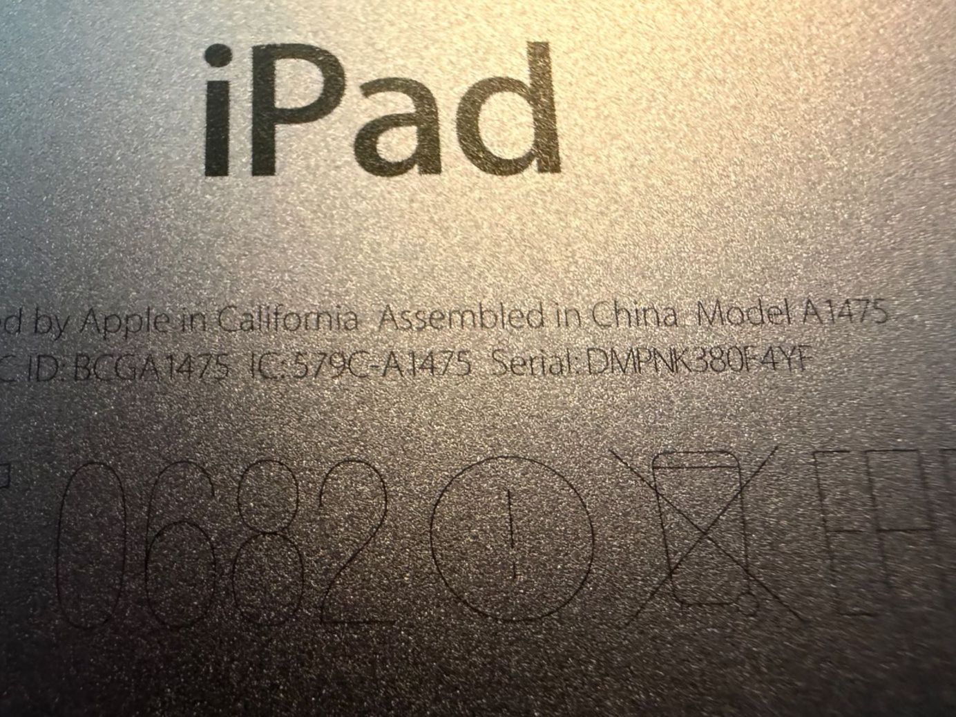 Apple Tablettes PC: Apple Ipad Air A1475 Cellular mit Tastatur – D'occasion à Inwil par beat_qg9k 1