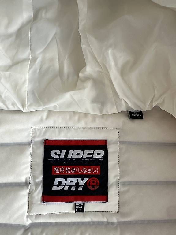 Superdry Giacche: Superdry - Damen Winterjacke Gr.38 – Usato da Adliswil venduto da acuccioletta 1