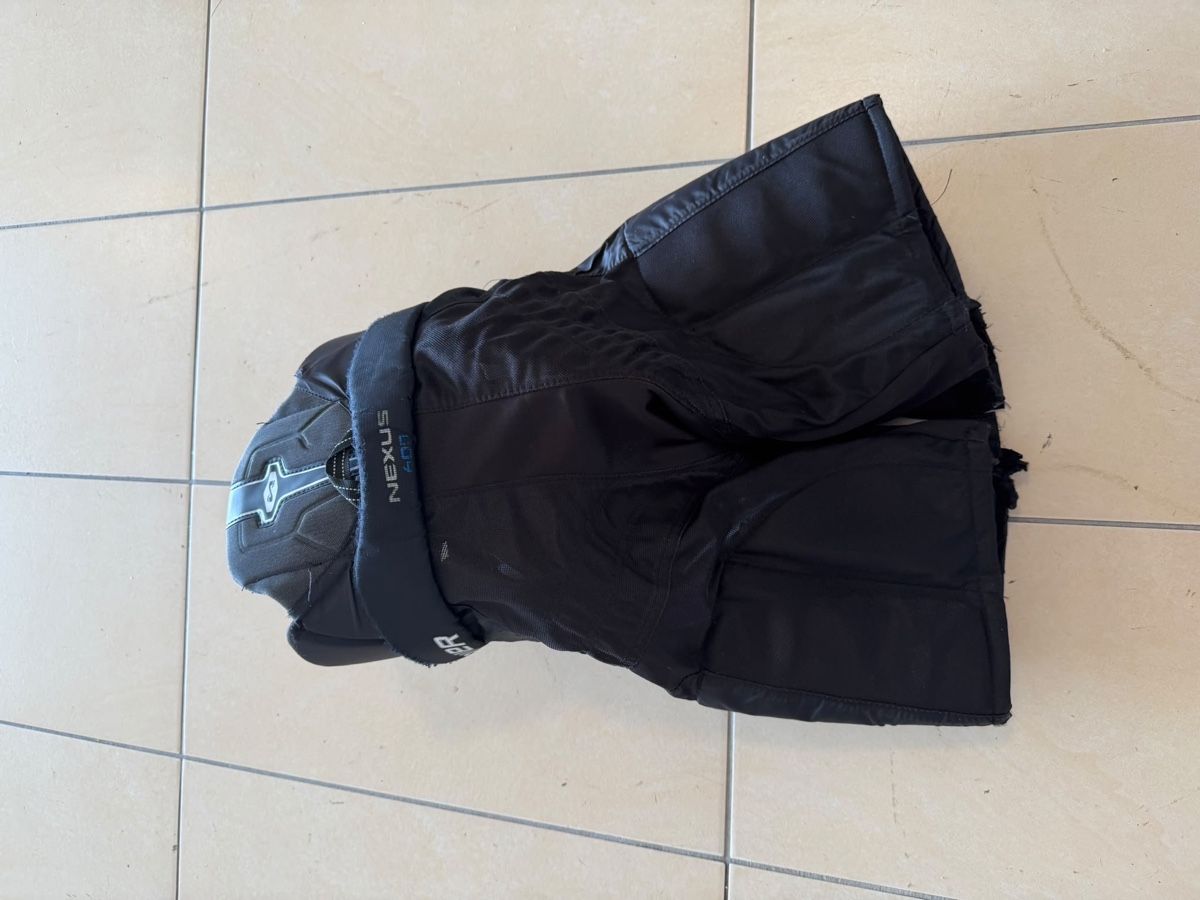Bauer Pantaloni: Bauer Nexus 600 Pant JR Black Size M – Usato da Günsberg venduto da gar_2sn8 1