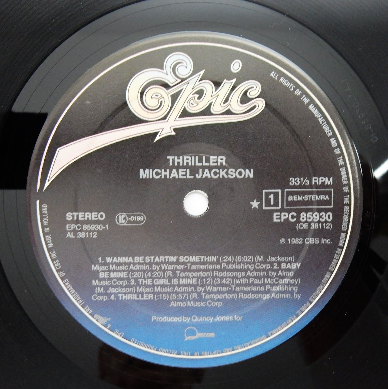 Schallplatten: LP Vinyl - Michael Jackson - Thriller - von 1982 – Gebraucht aus Alpnach Dorf von  7