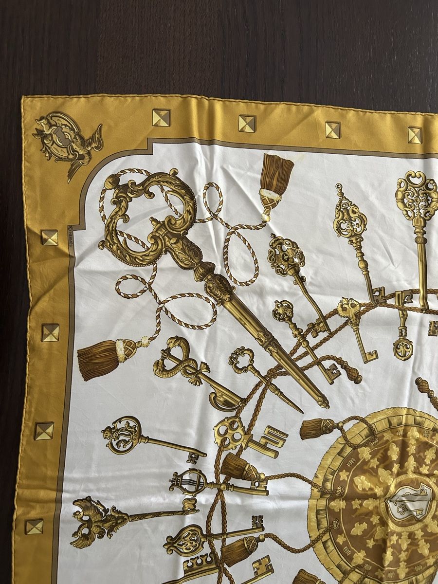 Hermès Foulards & écharpes: carré Hermès "Les Clés" – D'occasion à Bubendorf par Chantal4416 1
